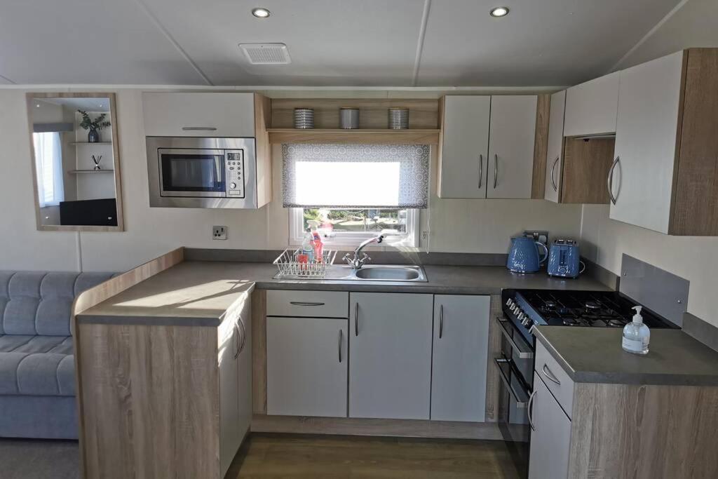 8 Sleep Chalet At Newquay Away Nb160 Apartment *