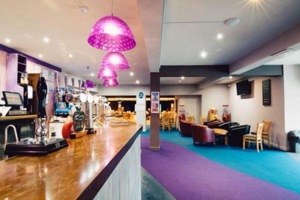 Apartment 8 Sleep Chalet At Newquay Away Nb160